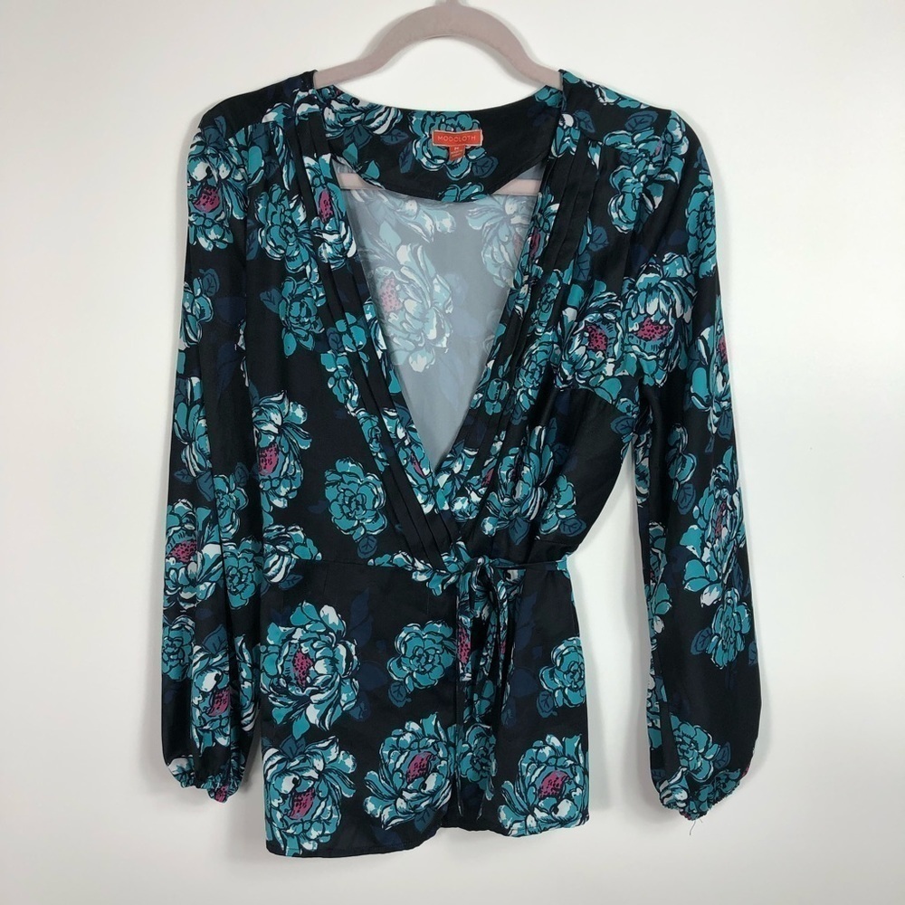 ModCloth‎ wrap top